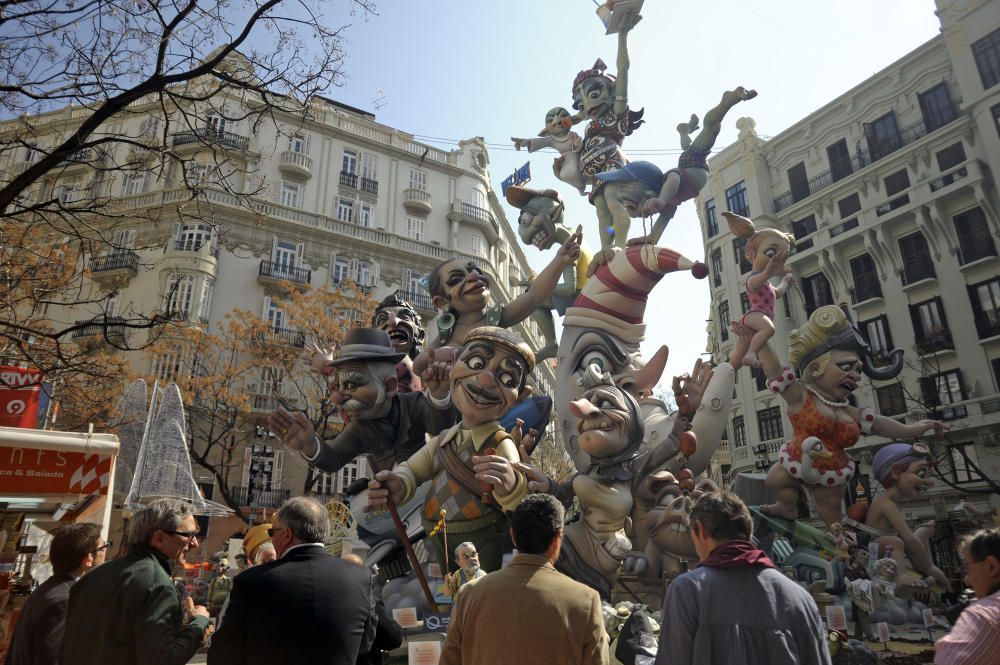 2009. Abróchense los cinturones parece un lema premonitorio. Almirante y Algarra inician una curva ascendente que les llevará a lo más alto.