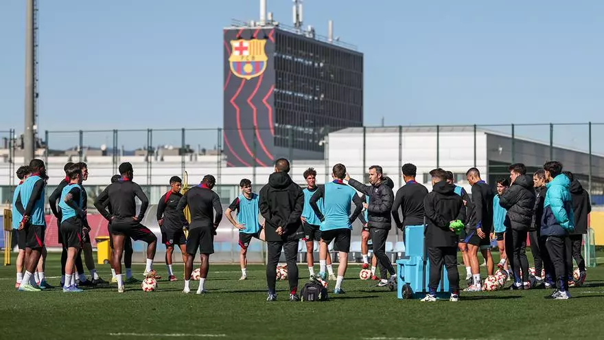 El Barça Atlètic estrena la etapa de Sergi Milà como nuevo entrenador.