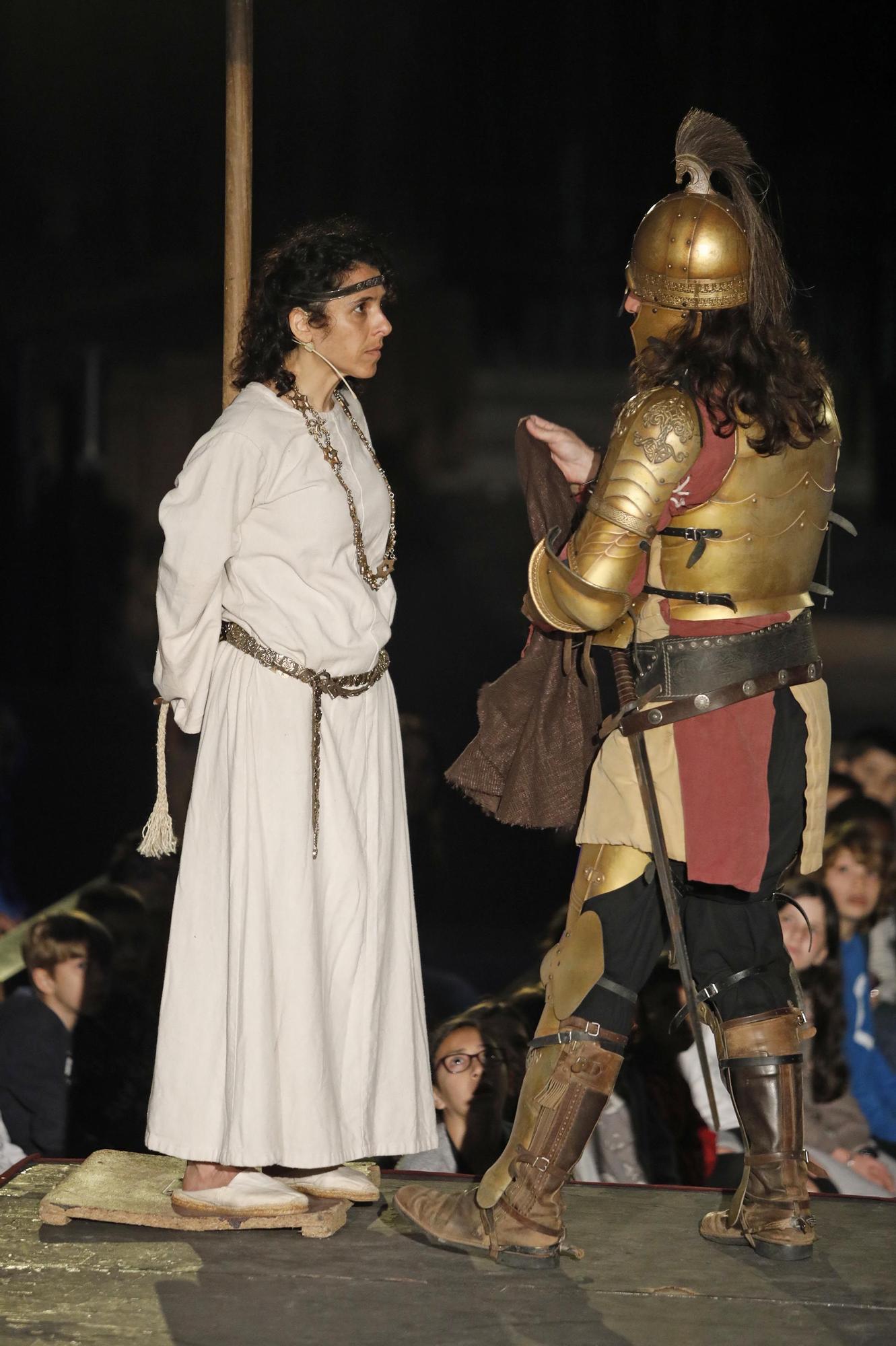 La llegenda reviu a la Catedral amb la Consueta de Sant Jordi