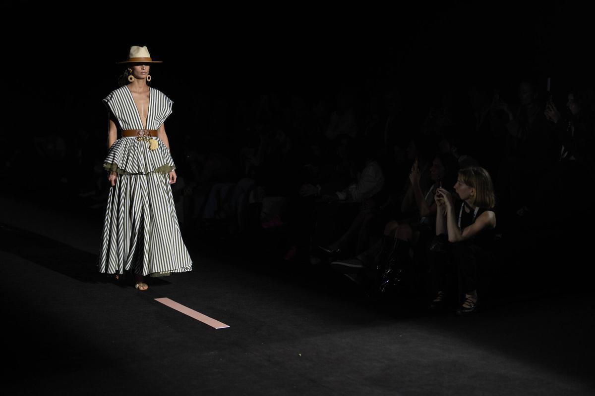 Desfile de Lola Casademunt by Maite en el marco de la 080 Barcelona Fashion