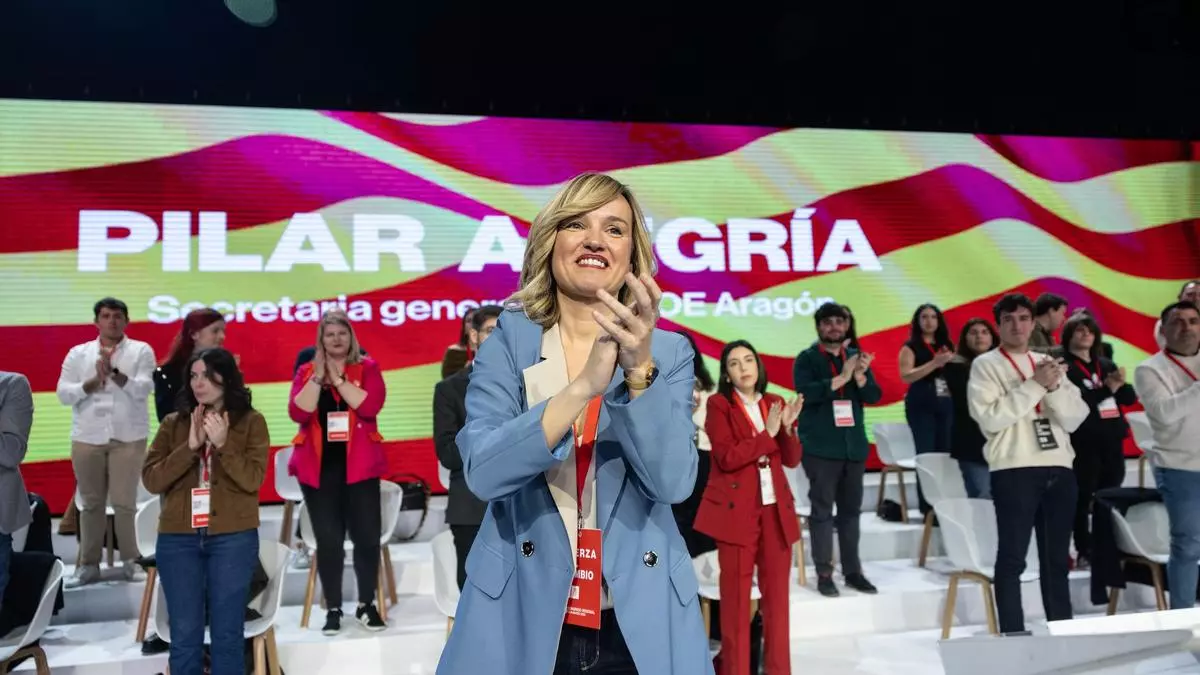 Alegría promete "dejarse la piel" para que Aragón tenga "un Gobierno digno"