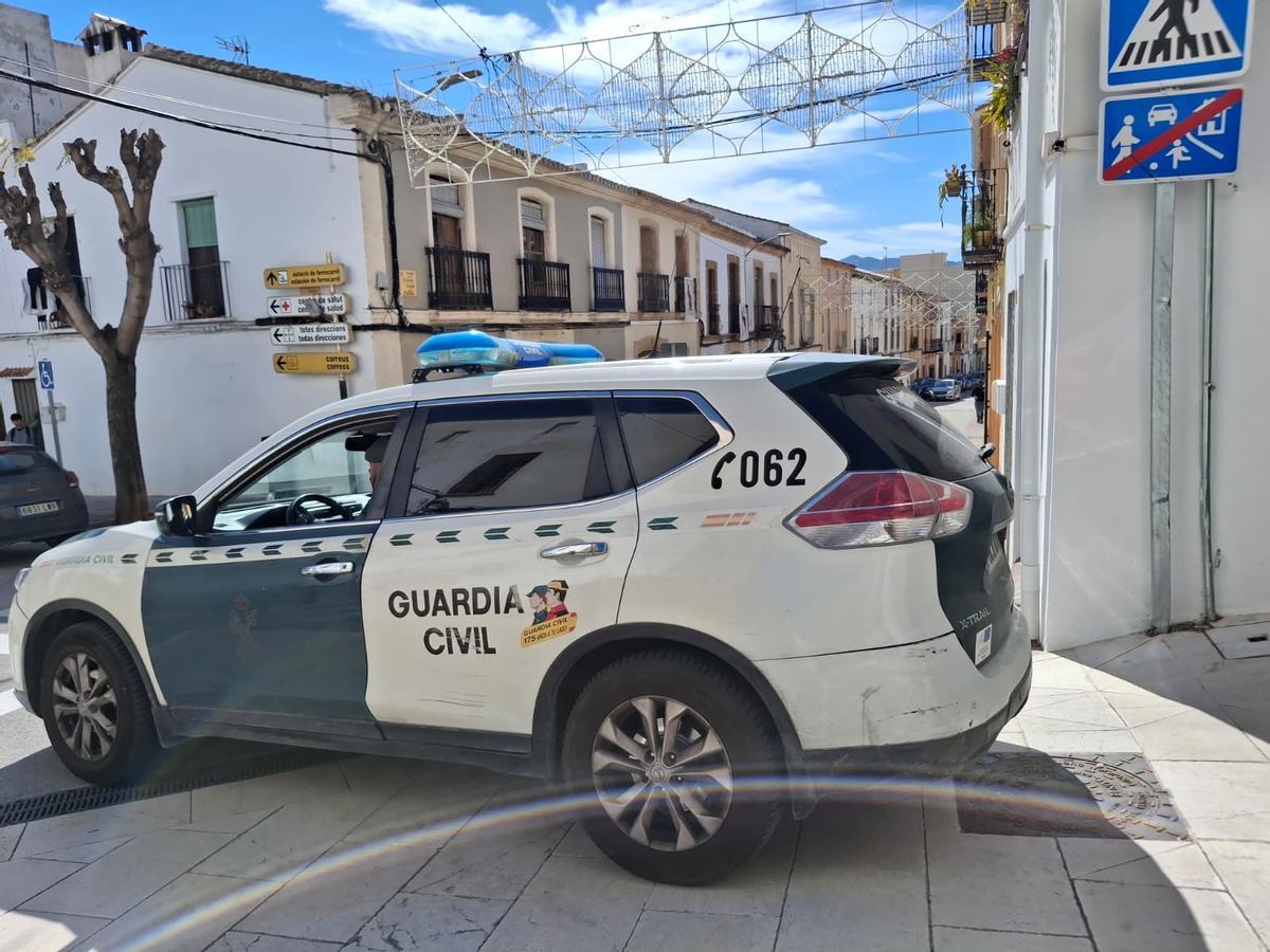Vehículo de la Guardia Civil en el despliegue de Teulada.