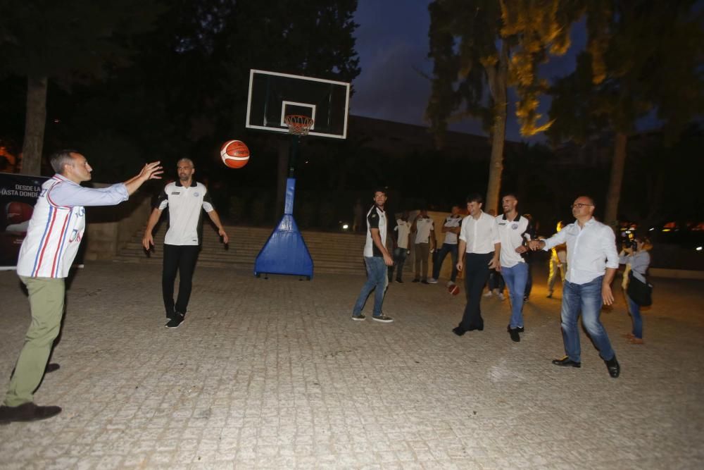 El presidente del club, Toni Gallego, considera prioritario volver a la élite del baloncesto español durante la puesta de largo del nuevo proyecto en el Palacio Provincial