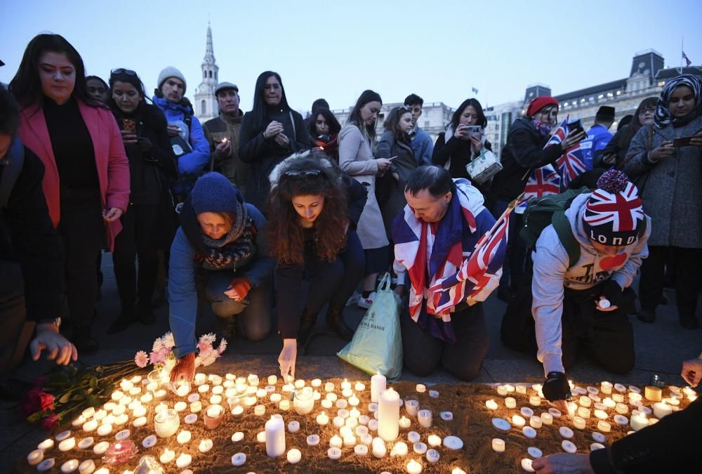 Londres recuerda a las víctimas del atentado