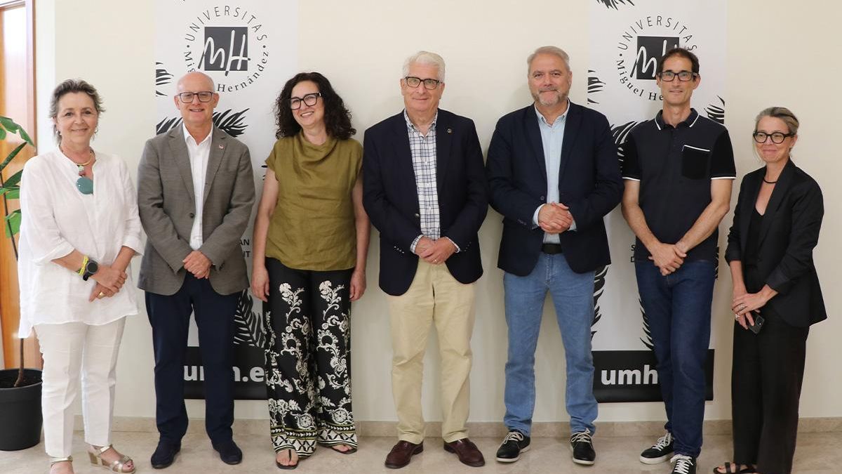 La Caja Rural Central destina 40.000 euros a una investigación contra el cáncer de colon de la UMH de Elche