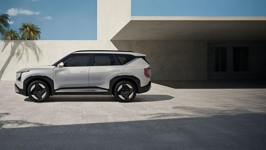 Kia lanza una potente ofensiva en el segmento de los C-SUV eléctricos con el lanzamiento del EV5