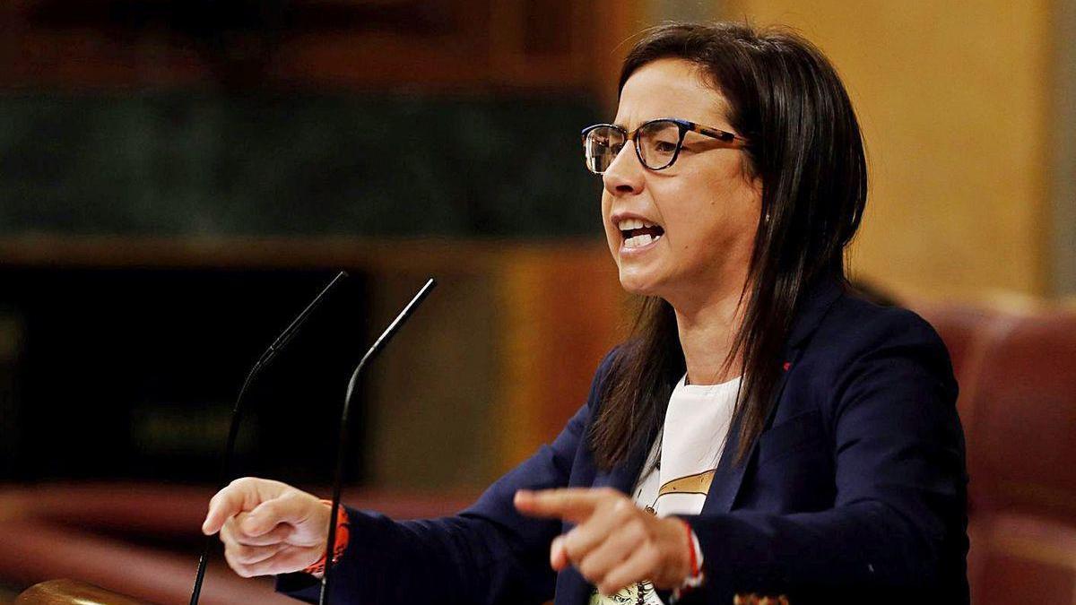 La diputada del PP Ana Belén Vázquez interviene en el pleno de ayer del Congreso.