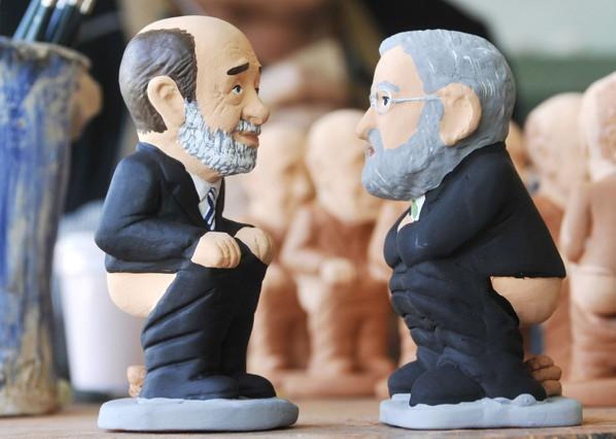 Rubalcaba i Rajoy, en versió caganer. Rubalcaba i Rajoy, en versió caganer.