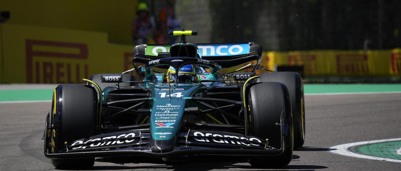 Alonso y Sainz saldrán 19 y quinto en el GP de la Emilia-Romaña