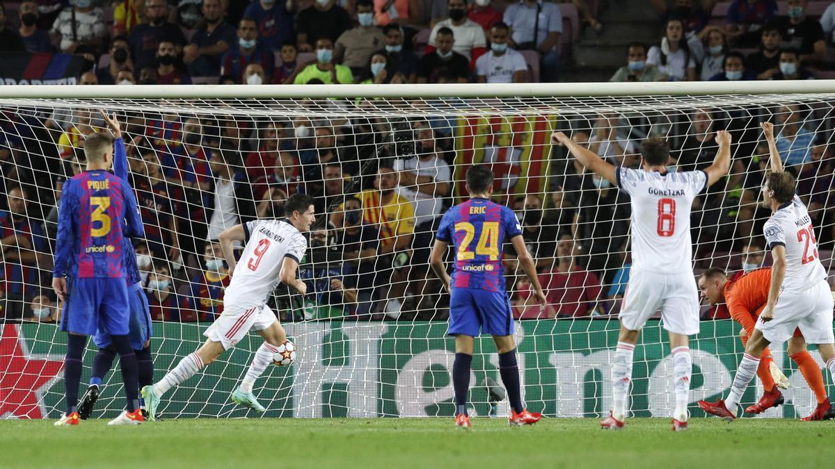  Lewandowski anota el segundo gol del Bayern