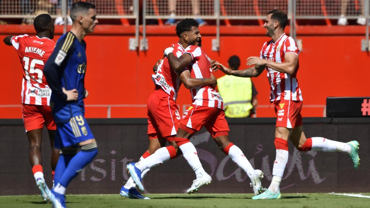 3-3. Almería y Granada empatan en aciertos y errores en un partido loco