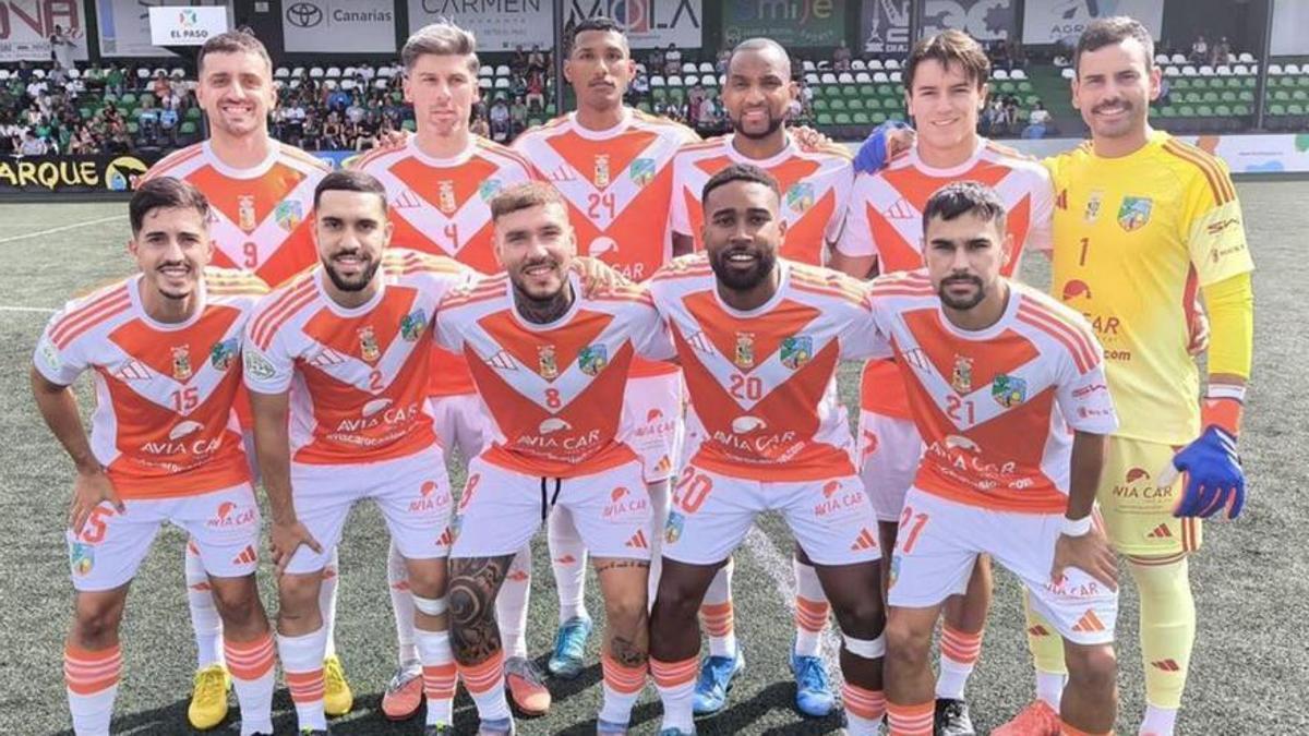 Formación del San Fernando en su visita al Atlético Paso, ayer.