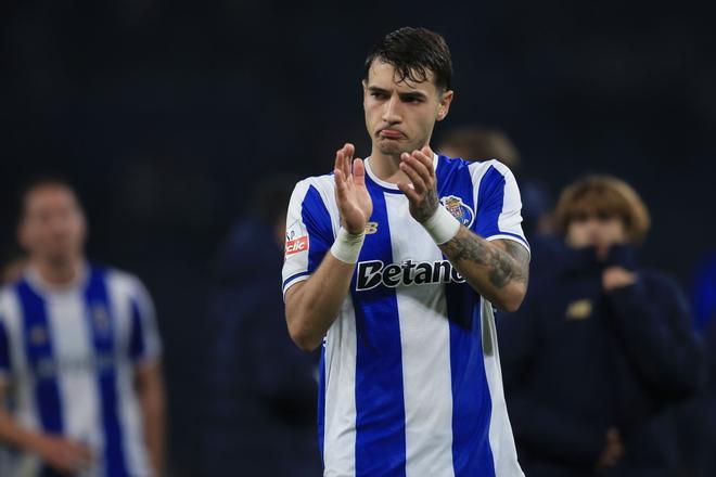 El Barça pone el foco en Jakub Kiwior ante la dificultad de fichar a Bastoni