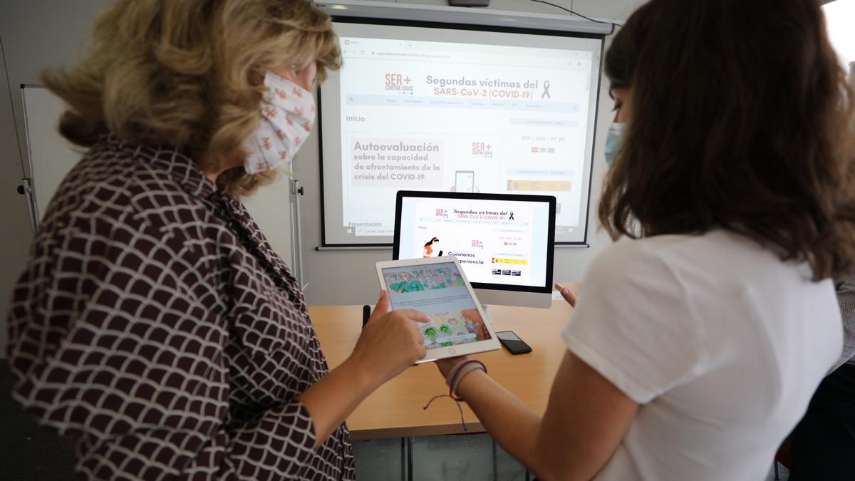 AppAndAbout. Las investigaciones del catedrático de Psicología de la UMH Joaquín Mira han propiciado el desarrollo de una web y una app por parte de AppAndAbout, del Parque Científico de la UMH, que permite a los propios sanitarios evaluar su nivel de estrés, con consejos para gestionarlo. 