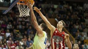 El Girona enfonsa el Barça i qüestiona encara més Peñarroya