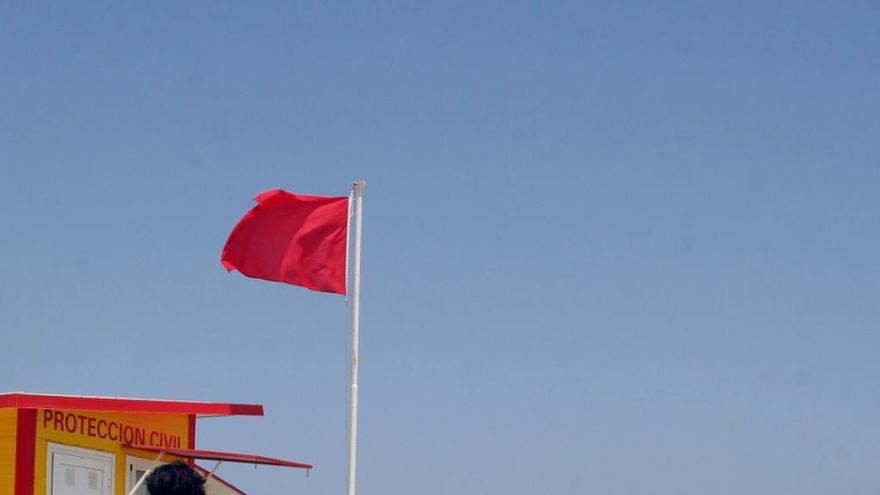 Bandera roja en Calblaque y amarilla en 7 playas de Cartagena y Águilas