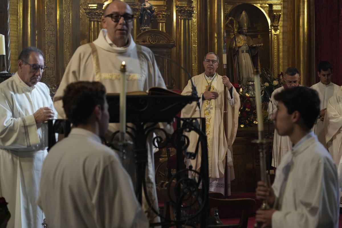 misa de Navidad presidida por el obispo