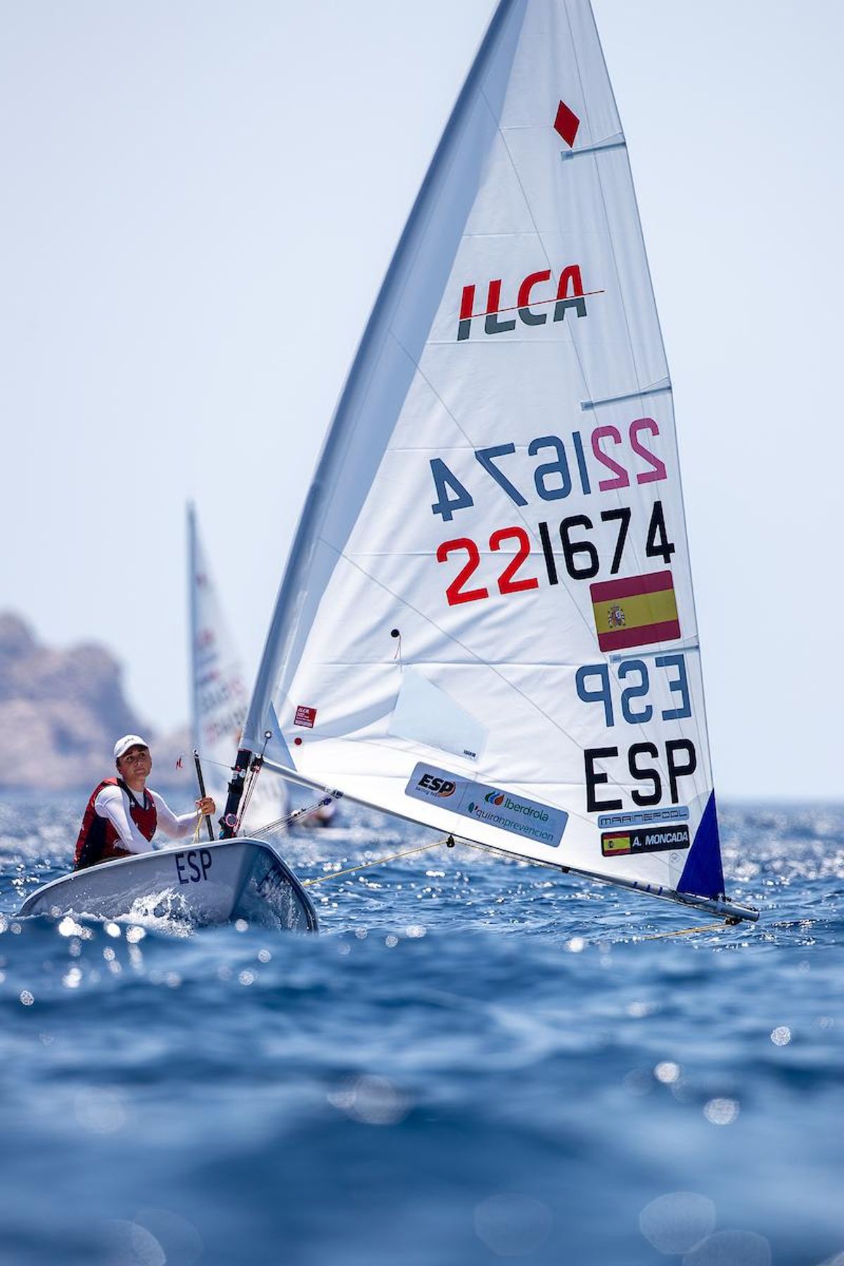 Ana Moncada, durante una de las regatas del test para París 2024, celebrado en Marsella a comienzos de julio.