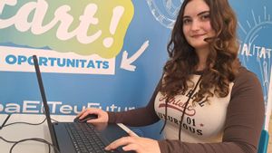 Jennifer Fernández al Centre de Noves Oportunitats de Palamós, on estudia 2n de Batxillerat.