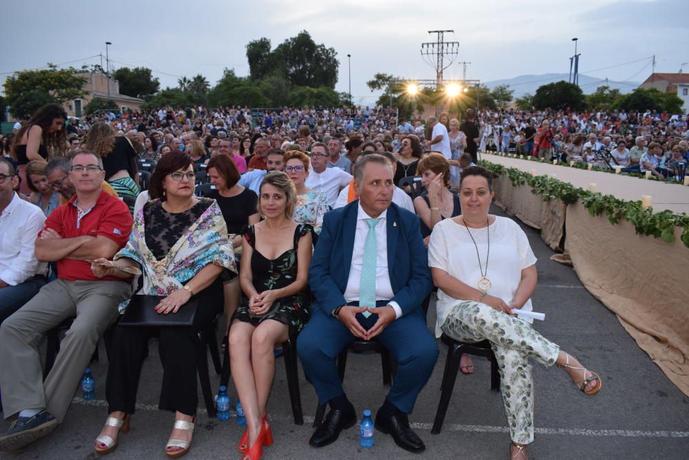 La Vila vibra en la presentación de cargos festeros.