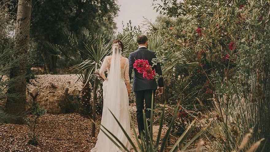 Lidia Bedman y Santiago Abascal el día de su boda celebrada en Alicante