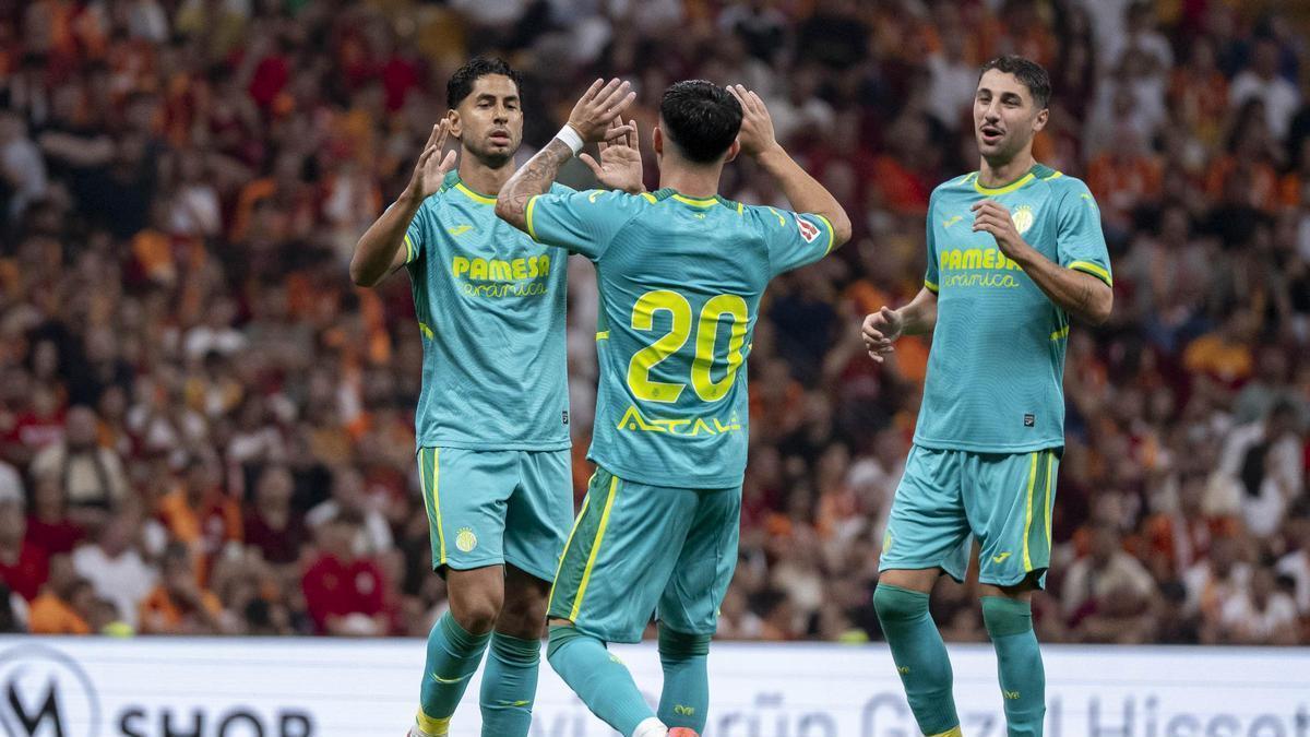 Moleiro, Ayoze y Comesaña.