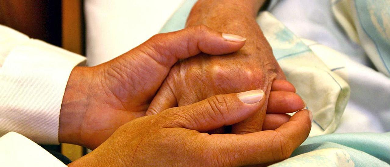 Salud inicia el camino para implementar la eutanasia en el archipiélago balear.