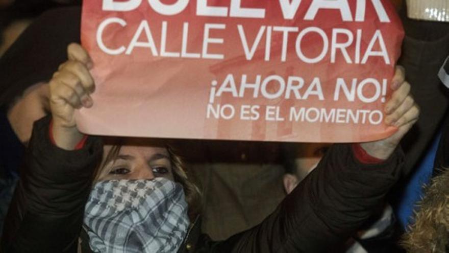 Los vecinos de Gamonal vuelven, por quinta noche, a la calle