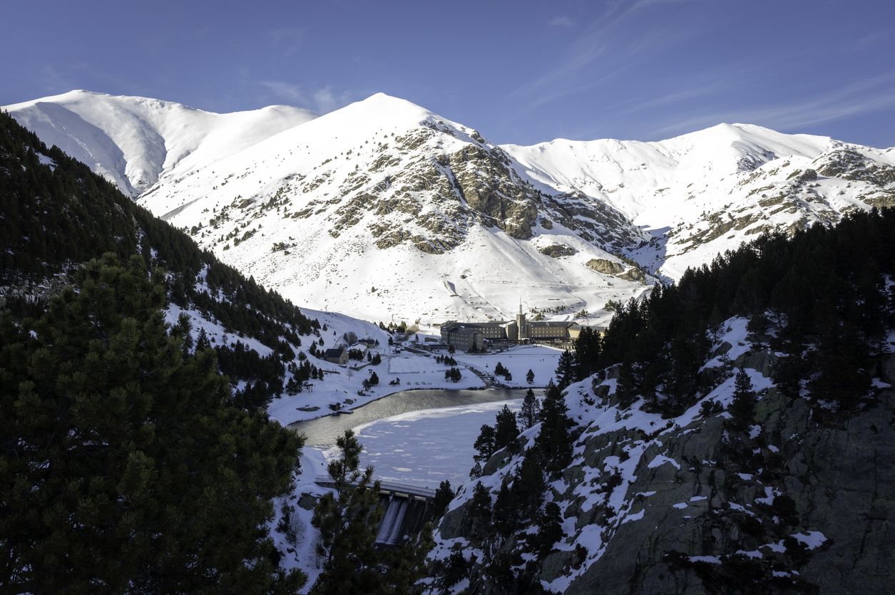 Está en medio del Parque Natural de les Capçaleres del Ter i del Freser