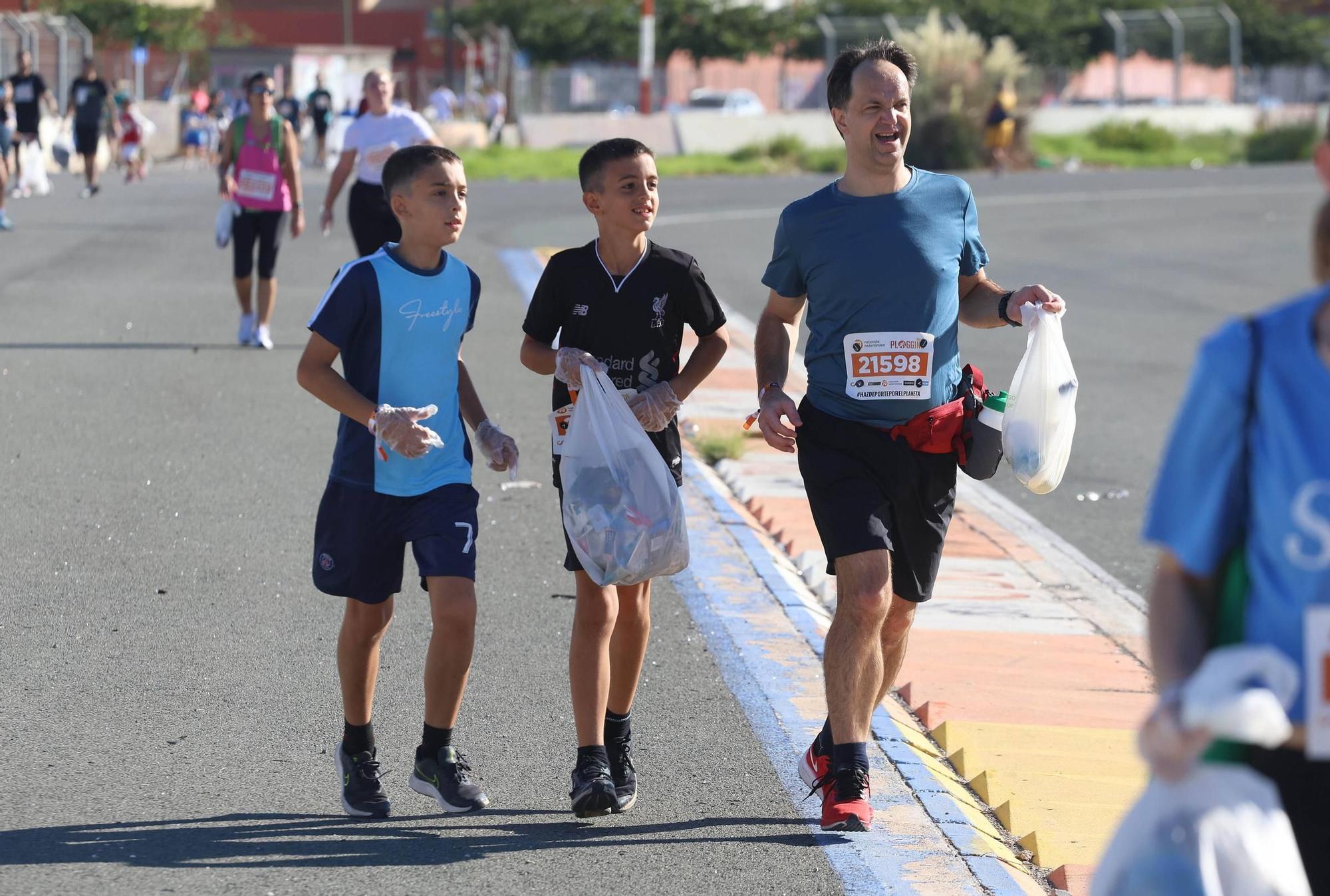 Nationale-Nederlanden Plogging Tour en Valencia que inaugura la Semana Europea del Deporte