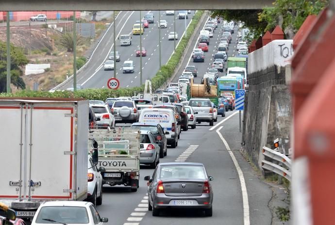 COLAS ACCIDENTE CAMIÓN OJOS DE GARZA