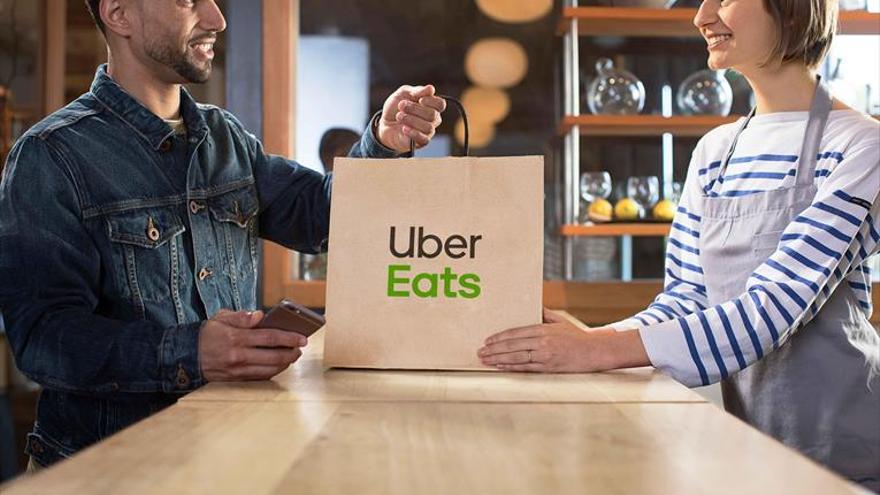 Uber llega a Extremadura con su app de comida a domicilio