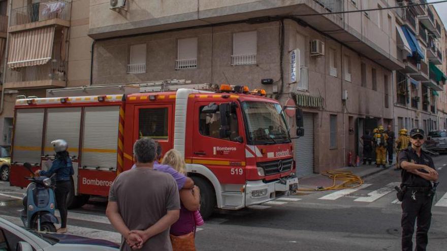 Bomberos en Carrús, en una imagen de archivo