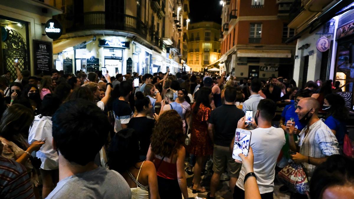 Ambiente de final de Eurocopa en el Centro de Málaga