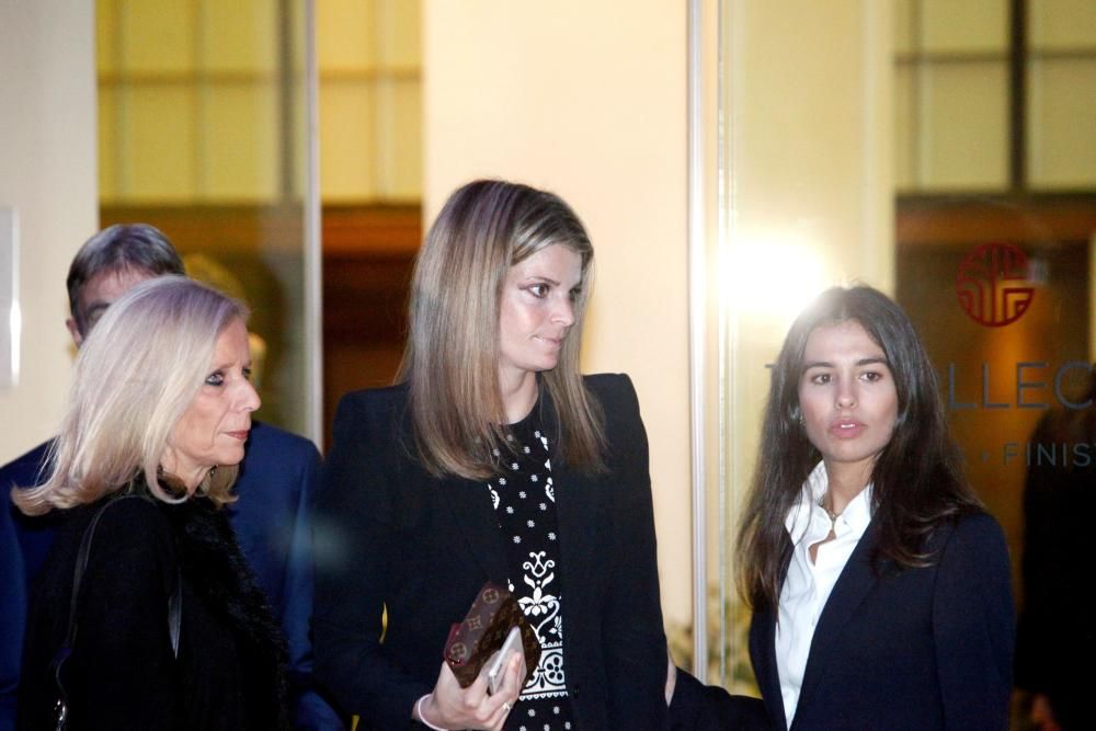 Athina Onassis momentos antes de desplazarse al Real Club Náutico de A Coruña, donde se celebra el cóctel de la boda