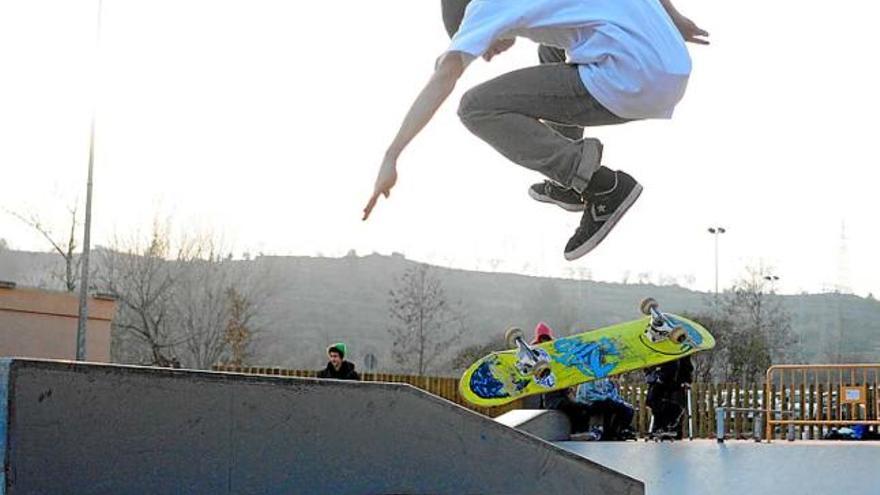 Imatge d&#039;arxiu d&#039;un patinador a la pista del Congost