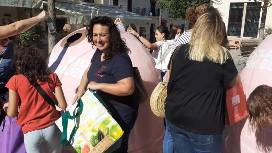 Vidrio por un tubo en Xàbia para la investigación del cáncer de mama