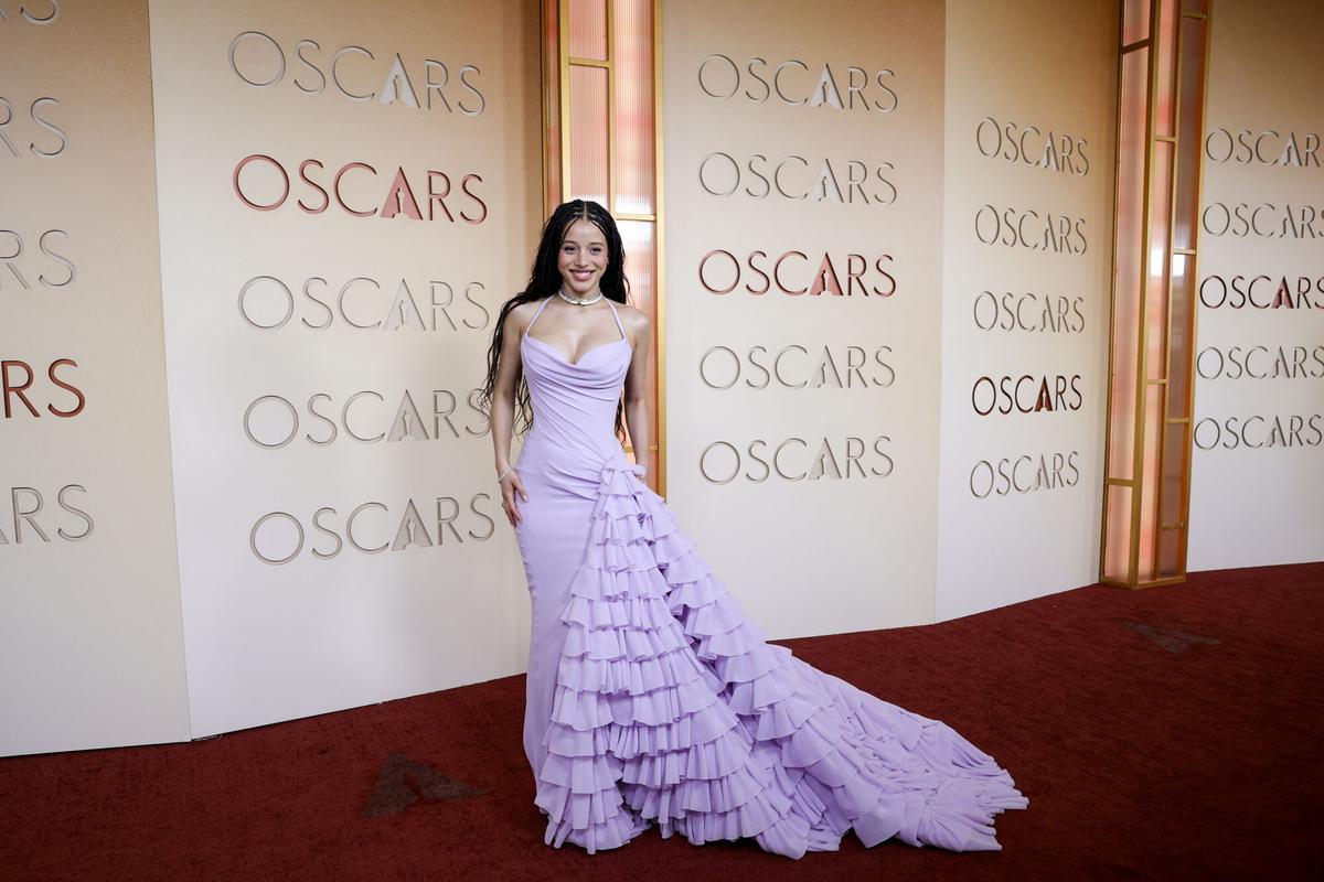LOS ANGELES (United States), 15/03/2026.- Us actor Chase Infiniti arrives on the red carpet ahead of the 98th annual Academy Awards ceremony at the Dolby Theatre in the Hollywood neighborhood of Los Angeles, California, USA, 15 March 2026. The Oscars are presented for outstanding individual or collective efforts in filmmaking in 24 categories. EFE/EPA/RYAN SUN