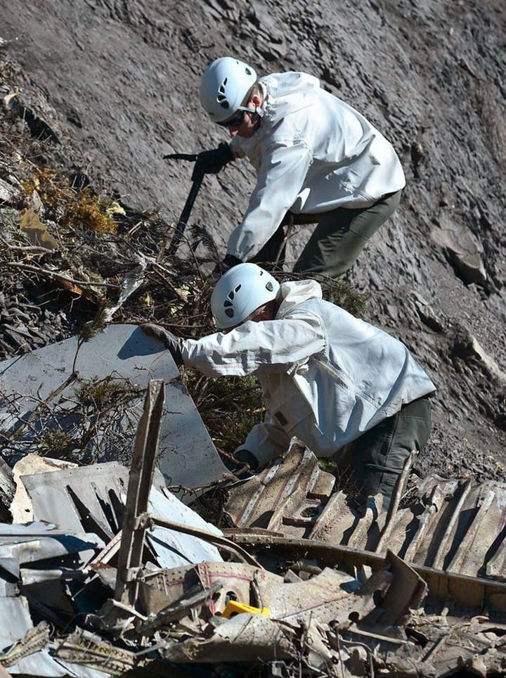 Los equipos especializados se vuelcan en las tareas de rescate