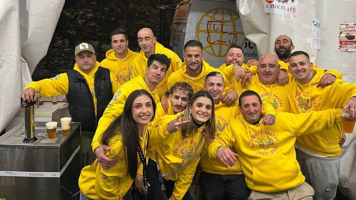 Miembros de la comisión de fiestas de Sar