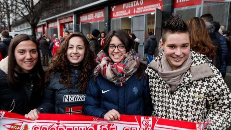 Por la izquierda, Candy Fernández, Lucía Marcos, Isabel Álvarez y Eider Hidalgo.