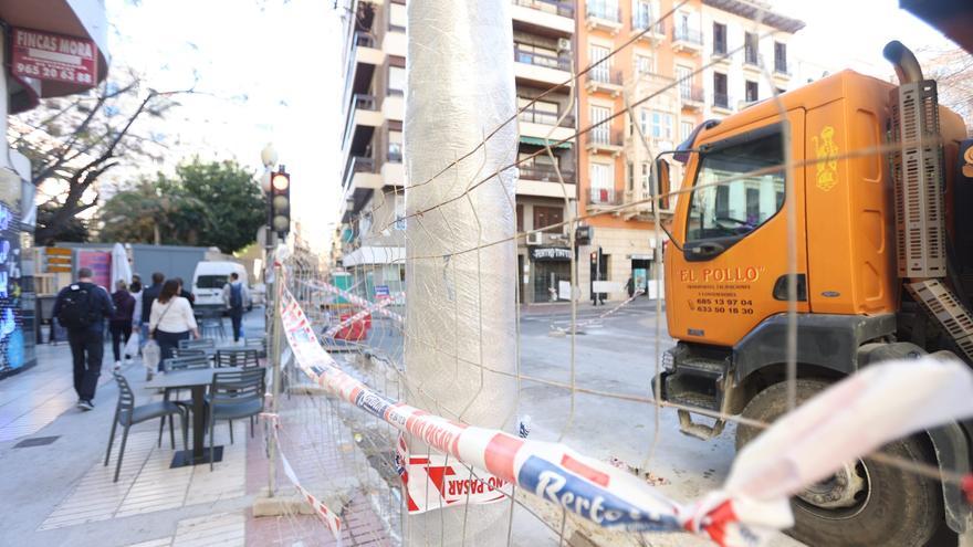 El bipartito prepara la retirada de los árboles de la avenida Constitución de Alicante