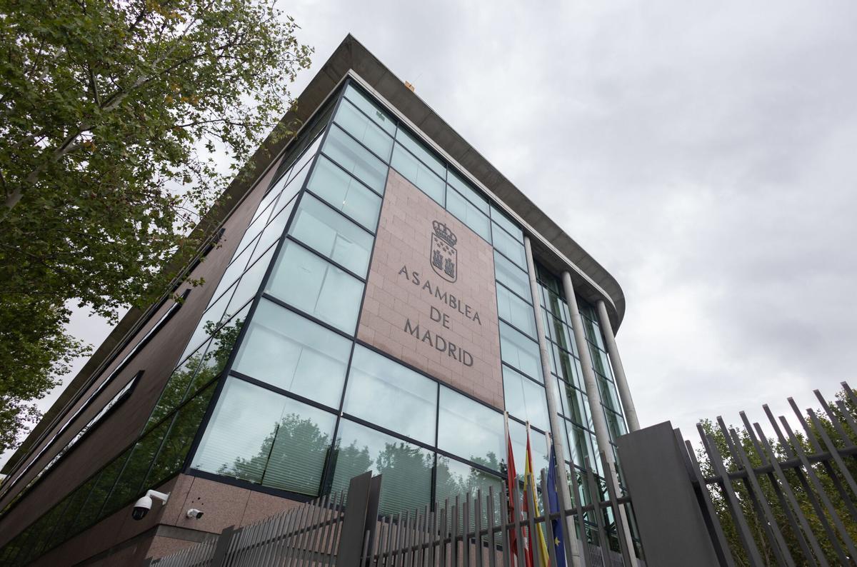 Fachada de la Asamblea de Madrid.