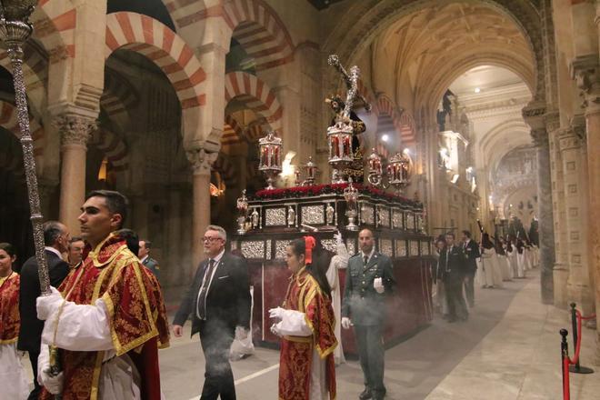 La Hermandad de la Vera Cruz en la tarde del Lunes Santo