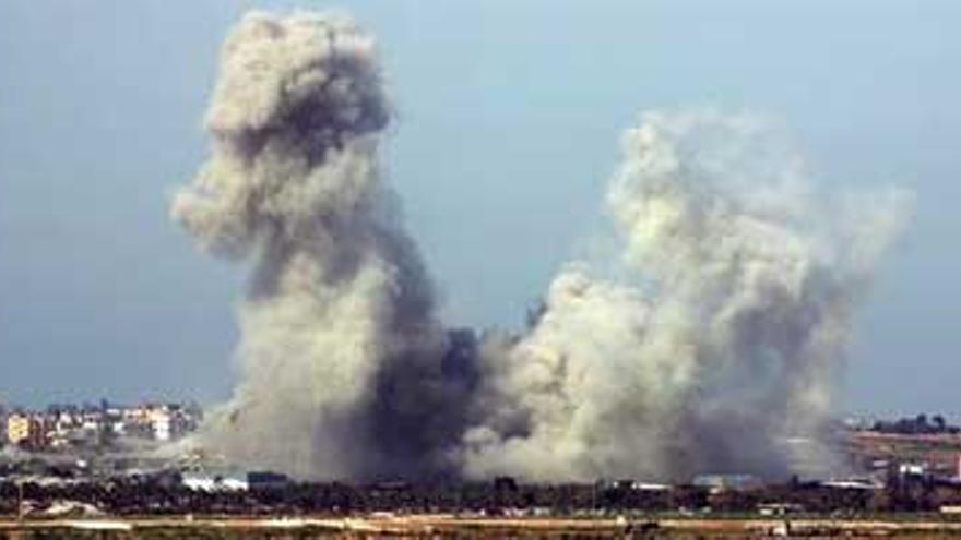 El Ejército israelí ataca 60 objetivos en Gaza