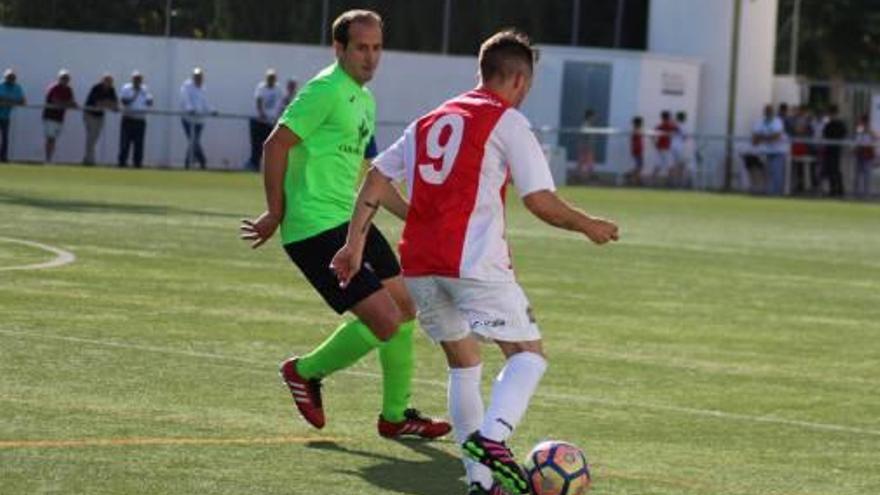 Víctor Albalat, en el partido de la ida.