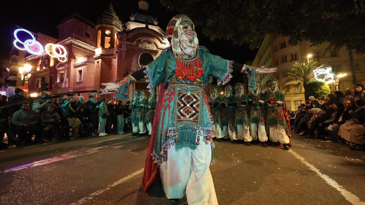 Las imágenes del desfile extraordinario del 50 aniversario de Moros d'Alquería