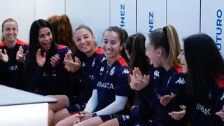 Cris Martínez, capitana del Dépor Abanca, anuncia que será madre: "Ahora somos uno más en la familia"