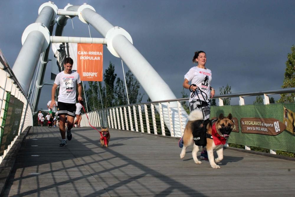 Los participantes en la cuarta Can-rrera.