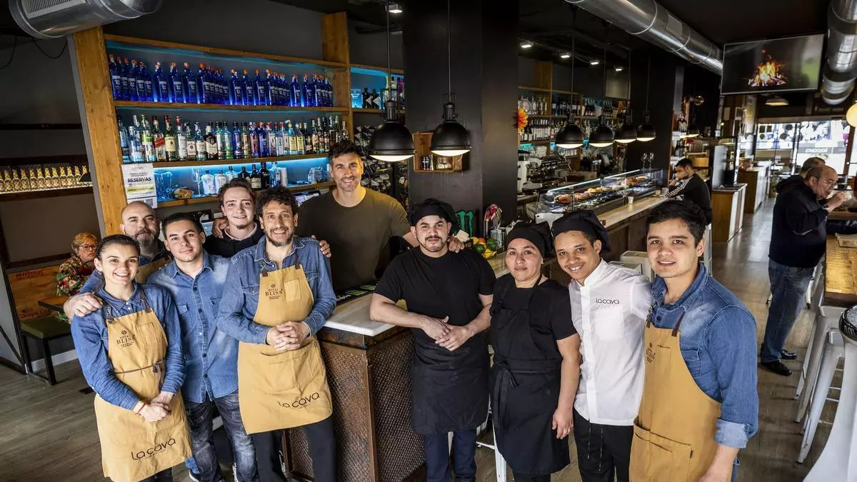 La Cava, el restaurante del Actur que conquistó al barrio más exigente de Zaragoza con su cocina mediterránea: “La gente se siente en su segunda casa”